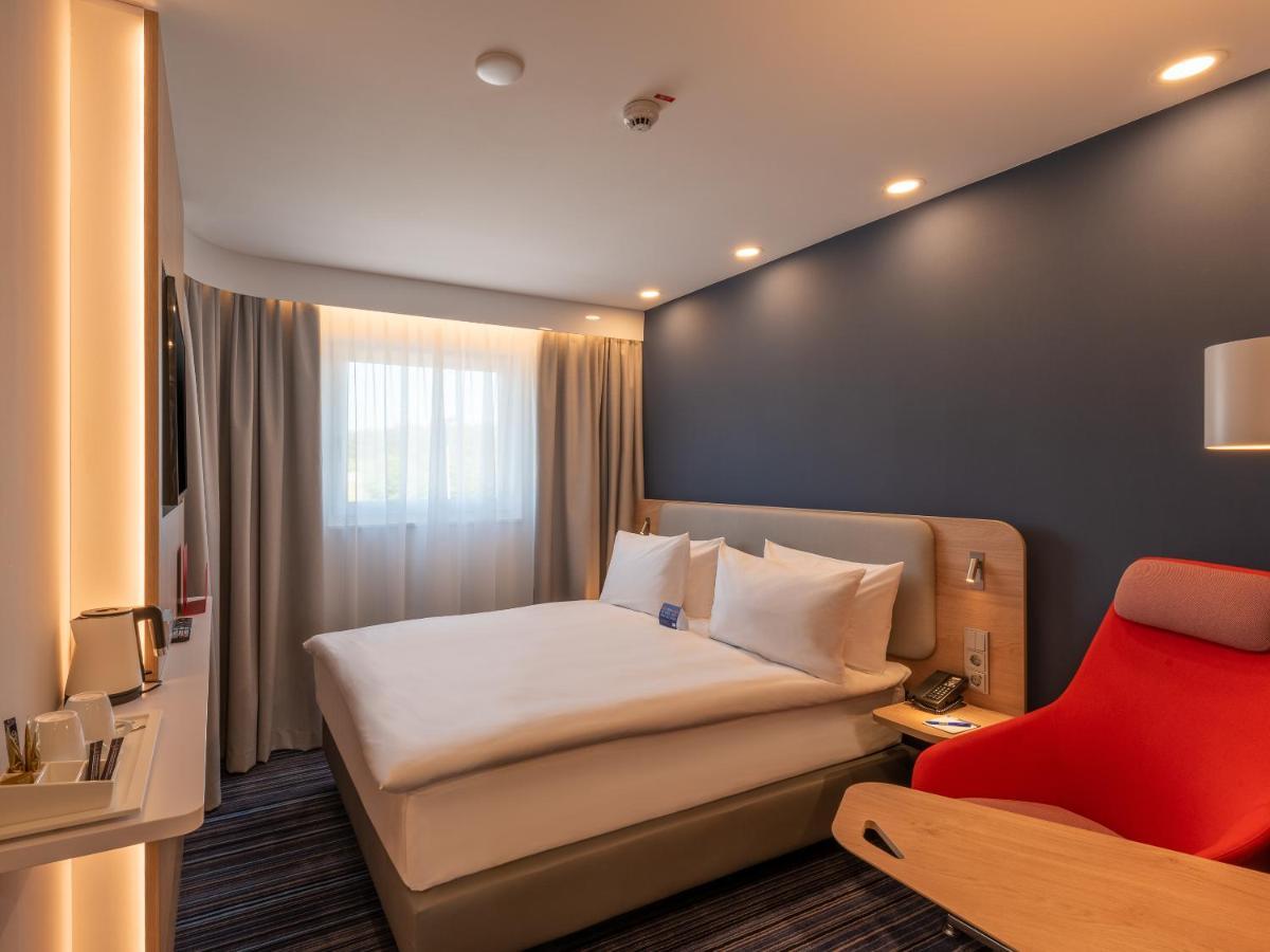 Holiday Inn Express - Hamburg South A7-As42 By Ihg Egestorf Bagian luar foto