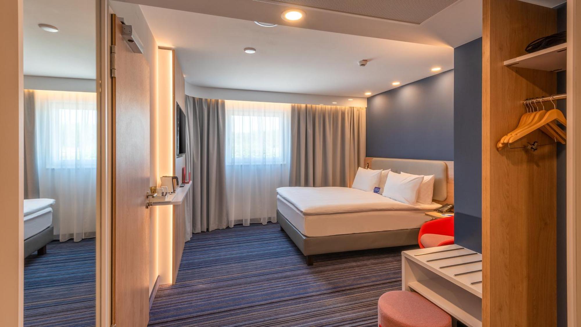 Holiday Inn Express - Hamburg South A7-As42 By Ihg Egestorf Bagian luar foto