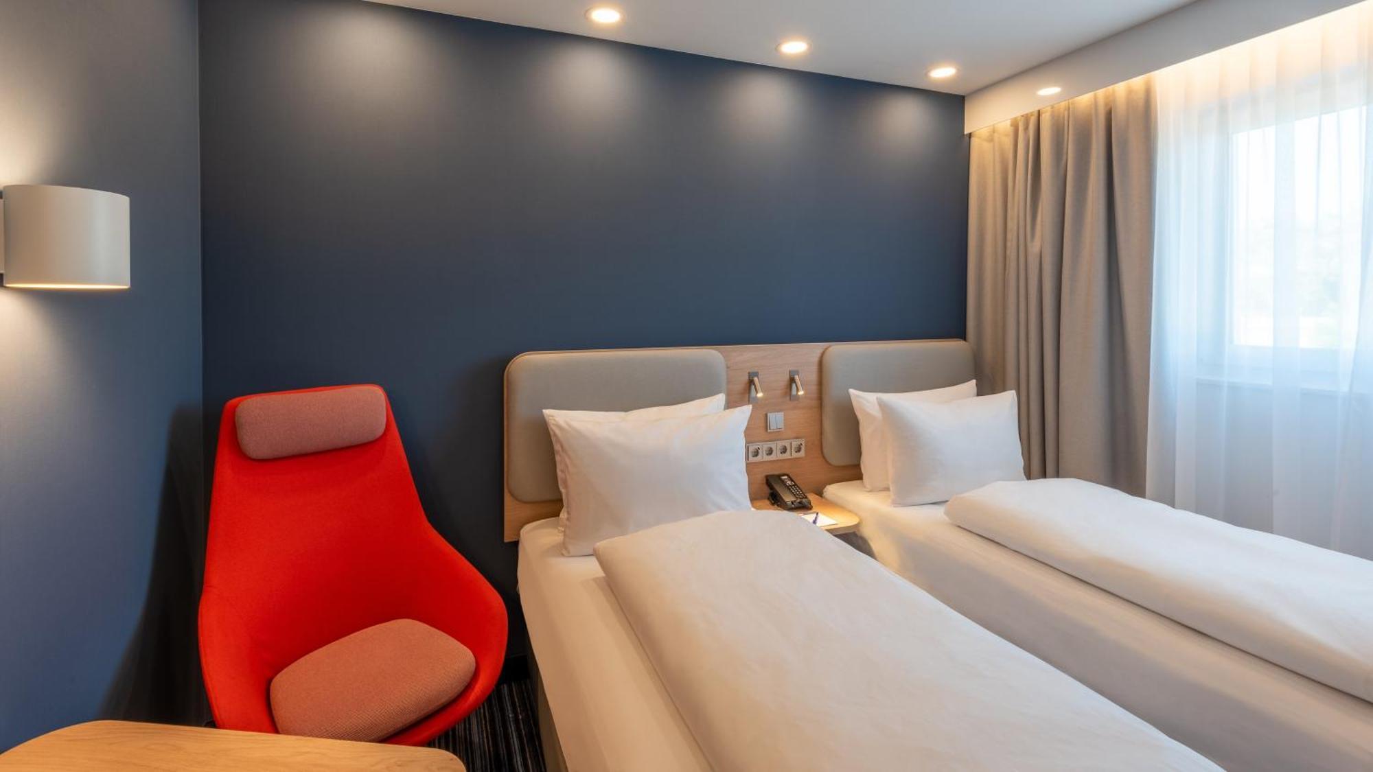 Holiday Inn Express - Hamburg South A7-As42 By Ihg Egestorf Bagian luar foto
