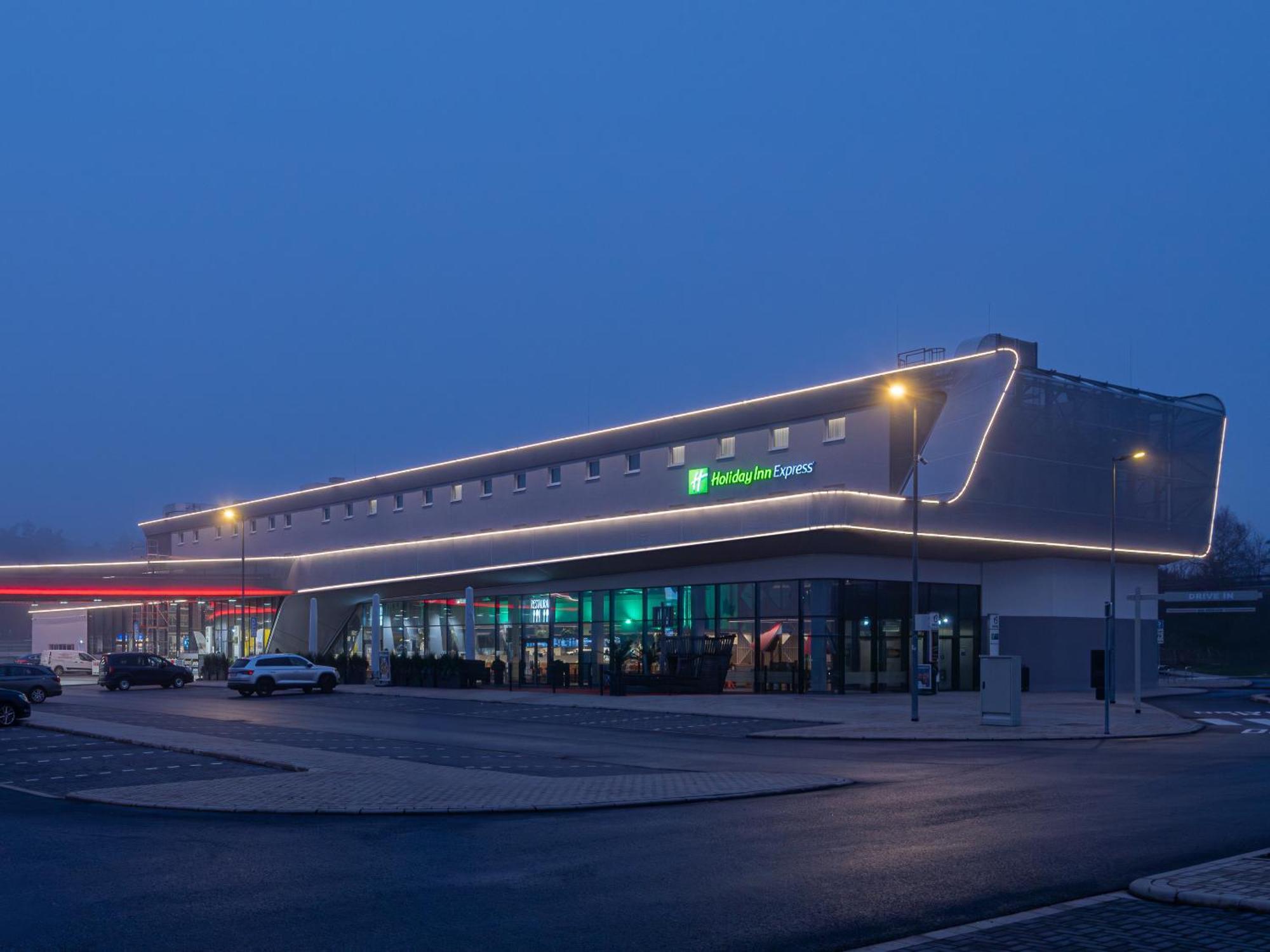 Holiday Inn Express - Hamburg South A7-As42 By Ihg Egestorf Bagian luar foto