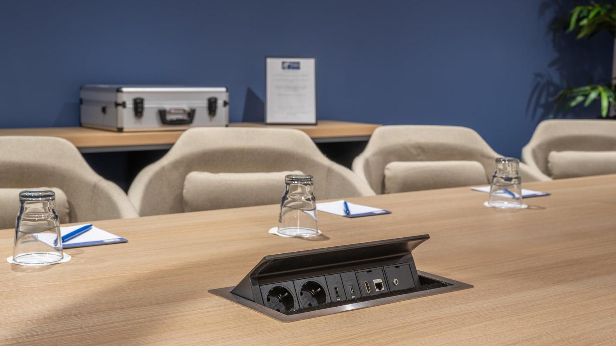 Holiday Inn Express - Hamburg South A7-As42 By Ihg Egestorf Bagian luar foto